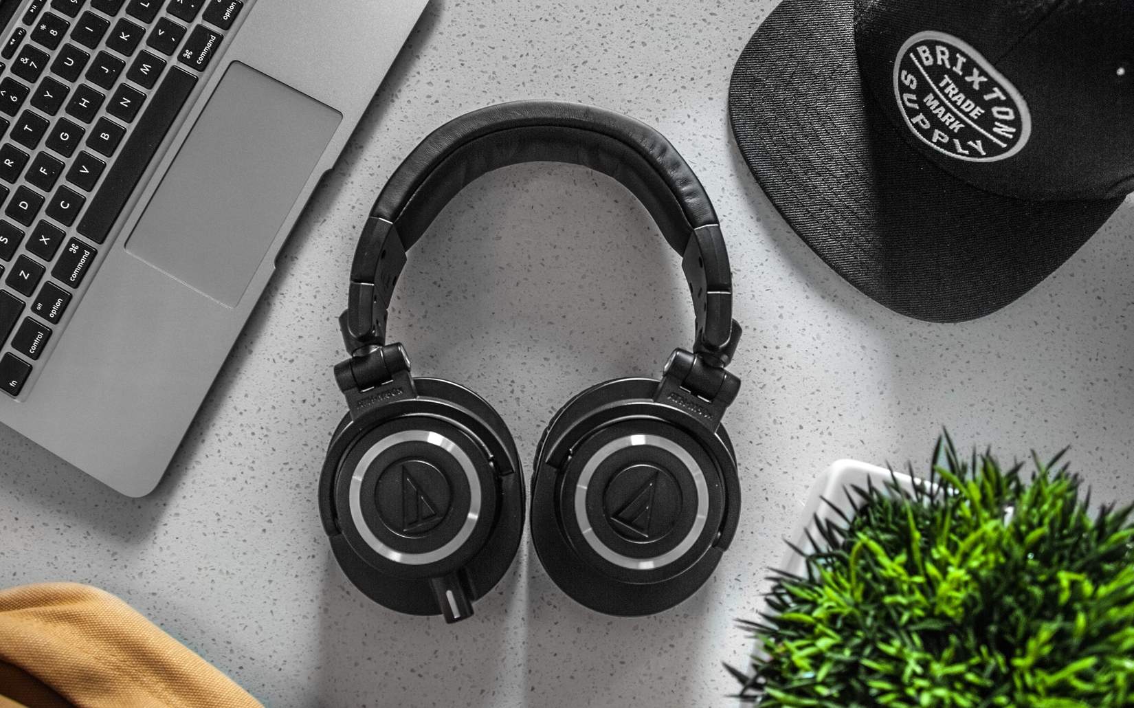How to Clean Headphones Without Damaging Them
