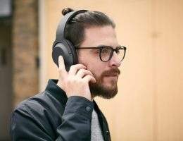 how to wear headphones with glasses