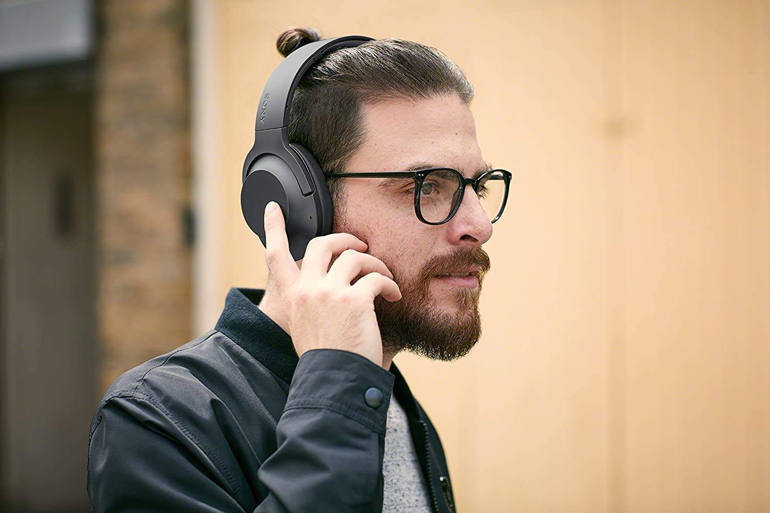 How To Wear Headphones With Glasses