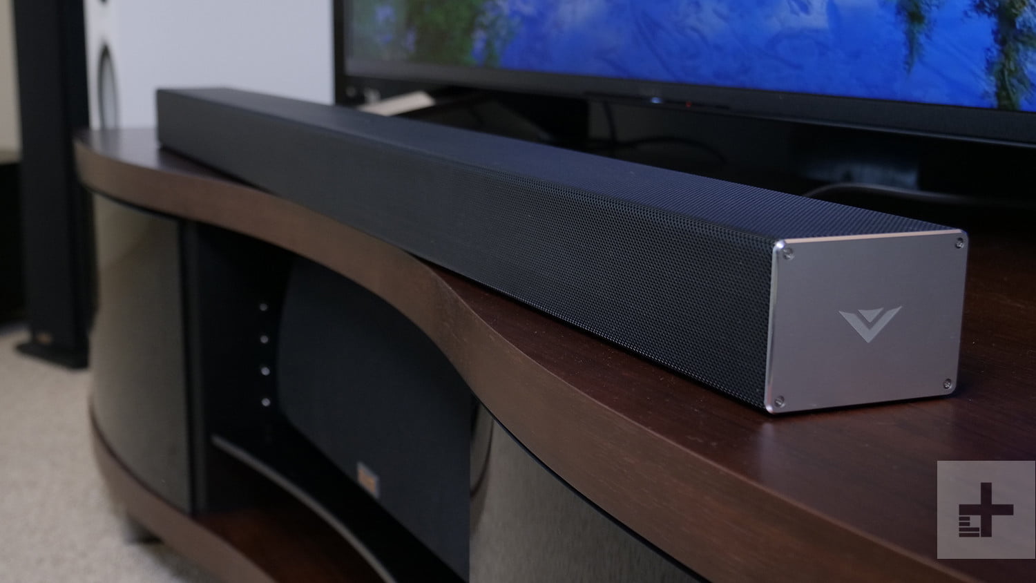 Soundbar vs Speakers: 6 Differences Between Soundbars & Surround Sound