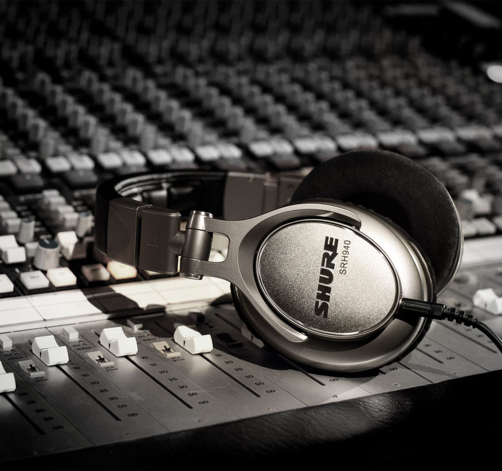 headphones-for-mixing-1024x960.jpg