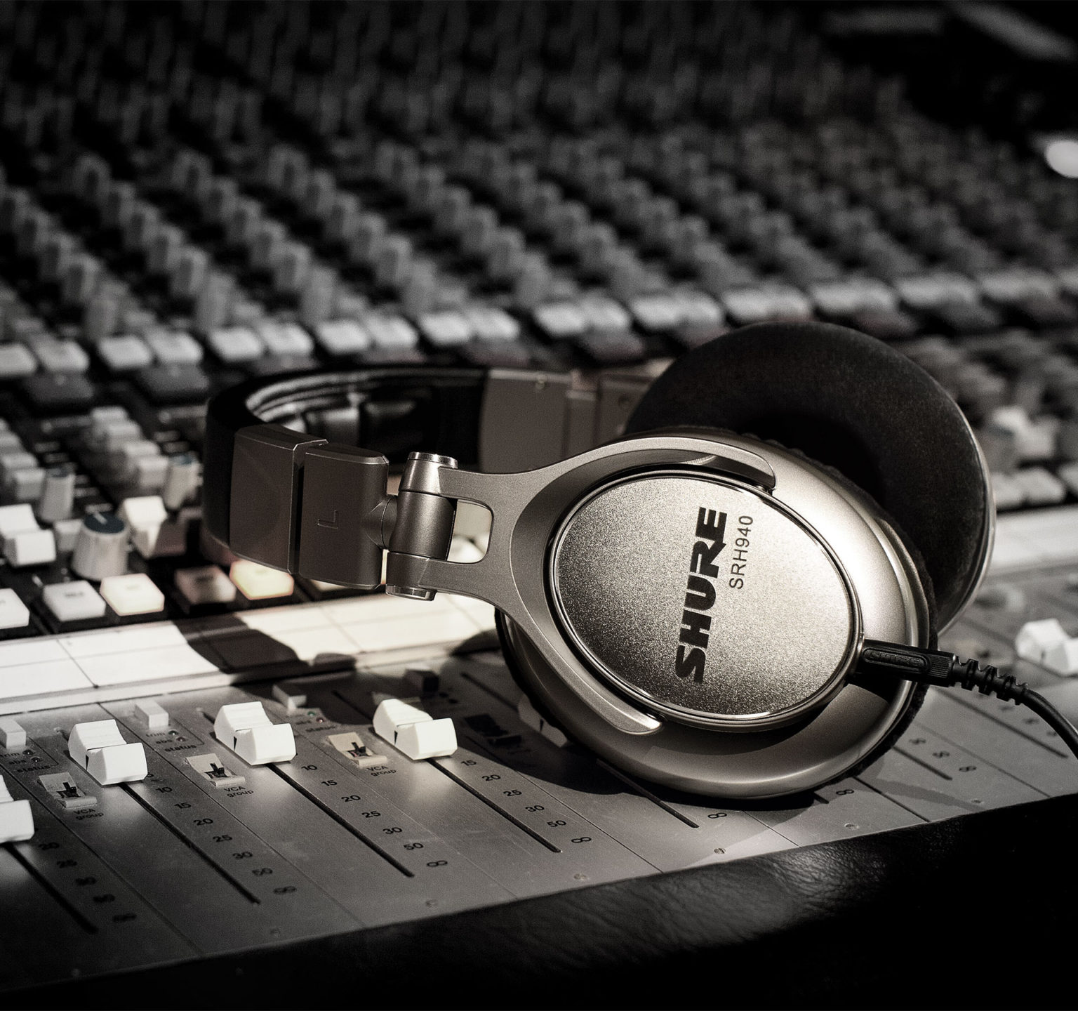10 of the Very Best Studio Headphones for Mixing Take Your Music to